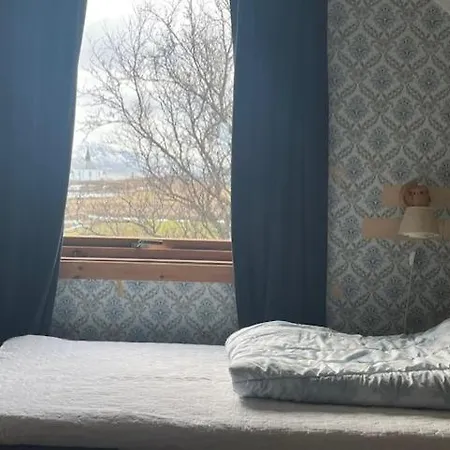 Tenant Semesterbostad Dverberg